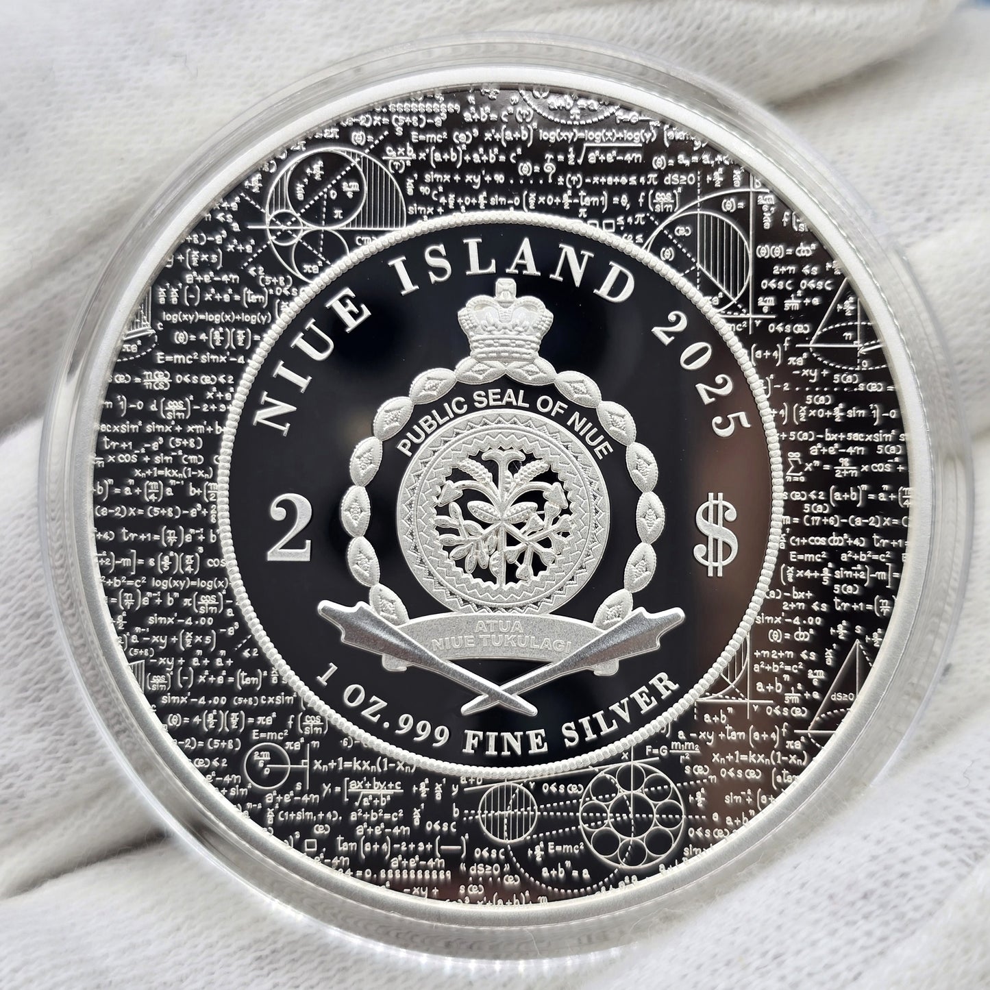 2025 Isaac Newton - Niue Proof